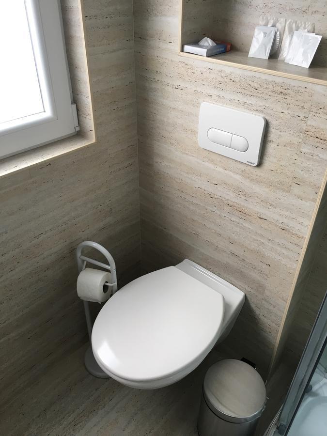 Tuenderfatyol**** Szallodahajo Abádszalók Bagian luar foto